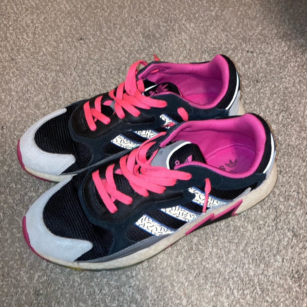 Adidas Sneakers